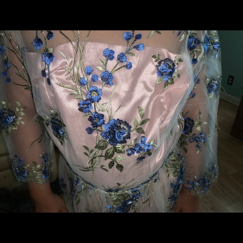 Beautiful party dress only worn once.